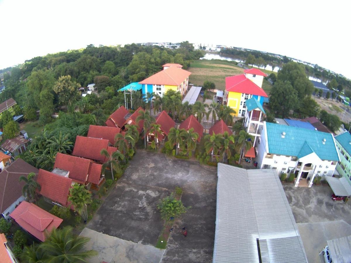 Bunraksa Resort Kamphaeng Phet Exterior photo